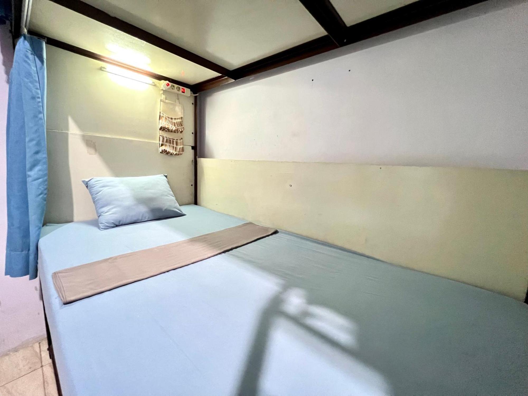Mador Malang Dorm Hostel Exterior photo